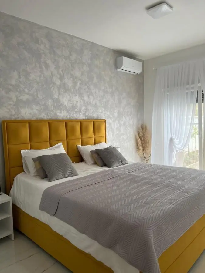 River Luxury House