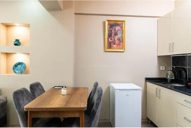 Saltanat Apartment