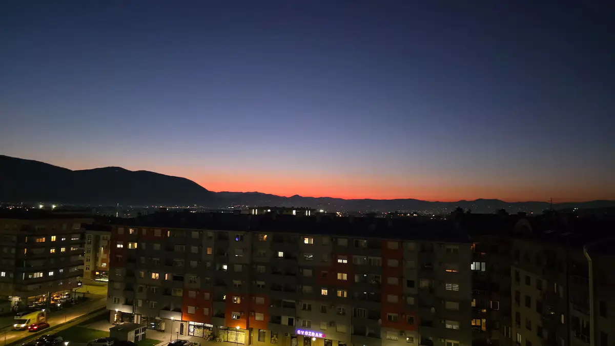 Top Floor Modern Penthouse | Free Parking
