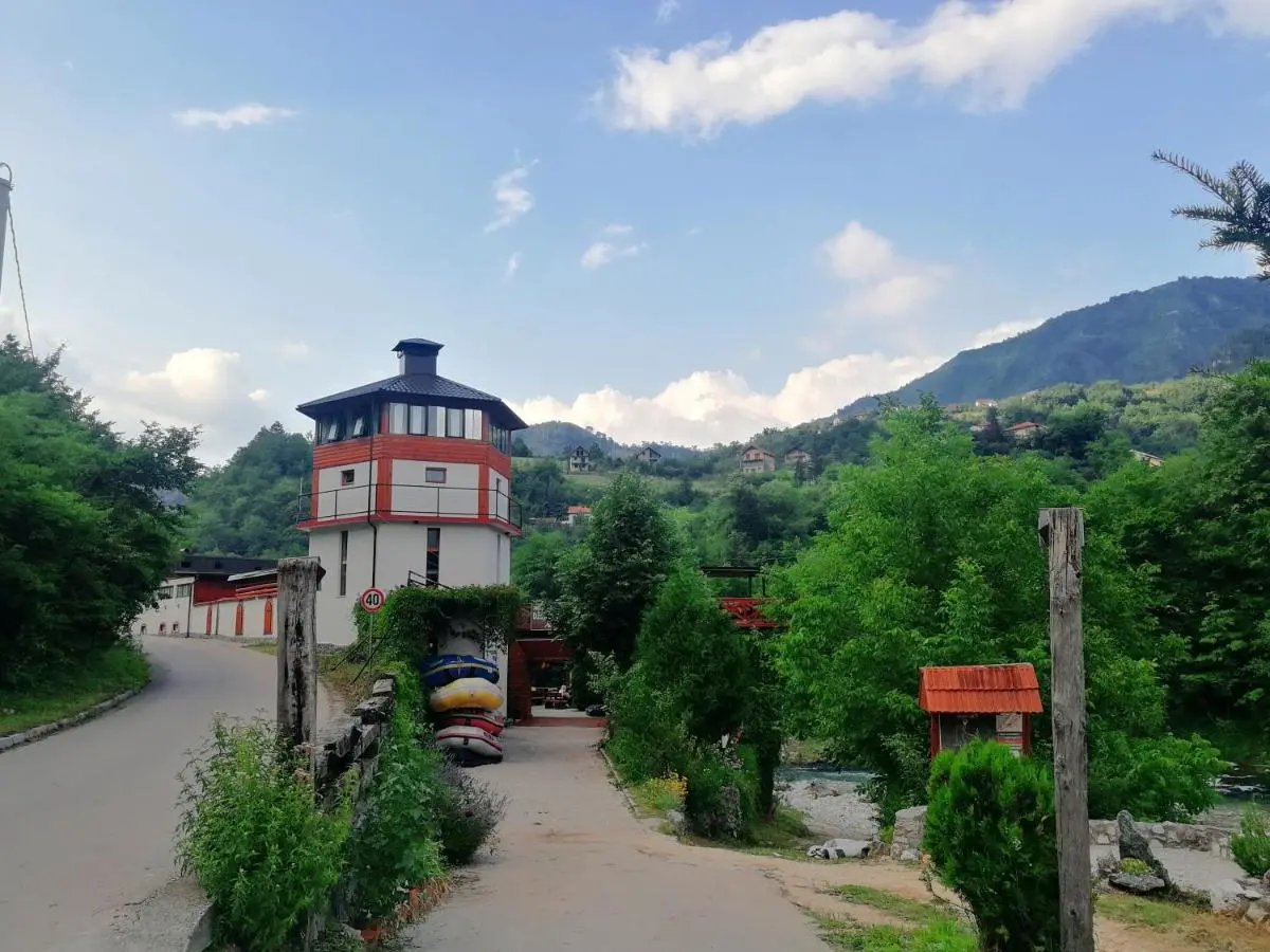 Svetionik Apart