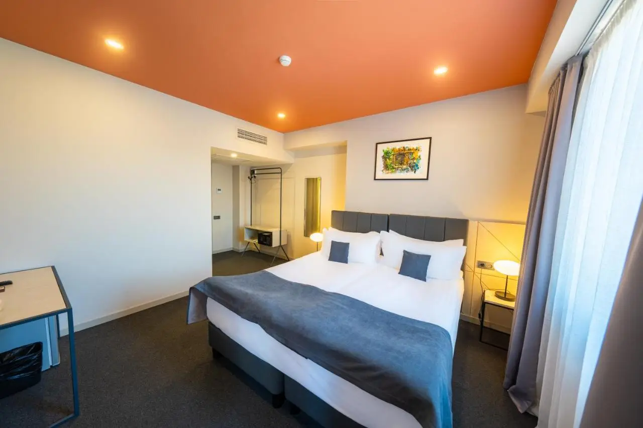 King Tamar Hotel By Luxuria Hotels