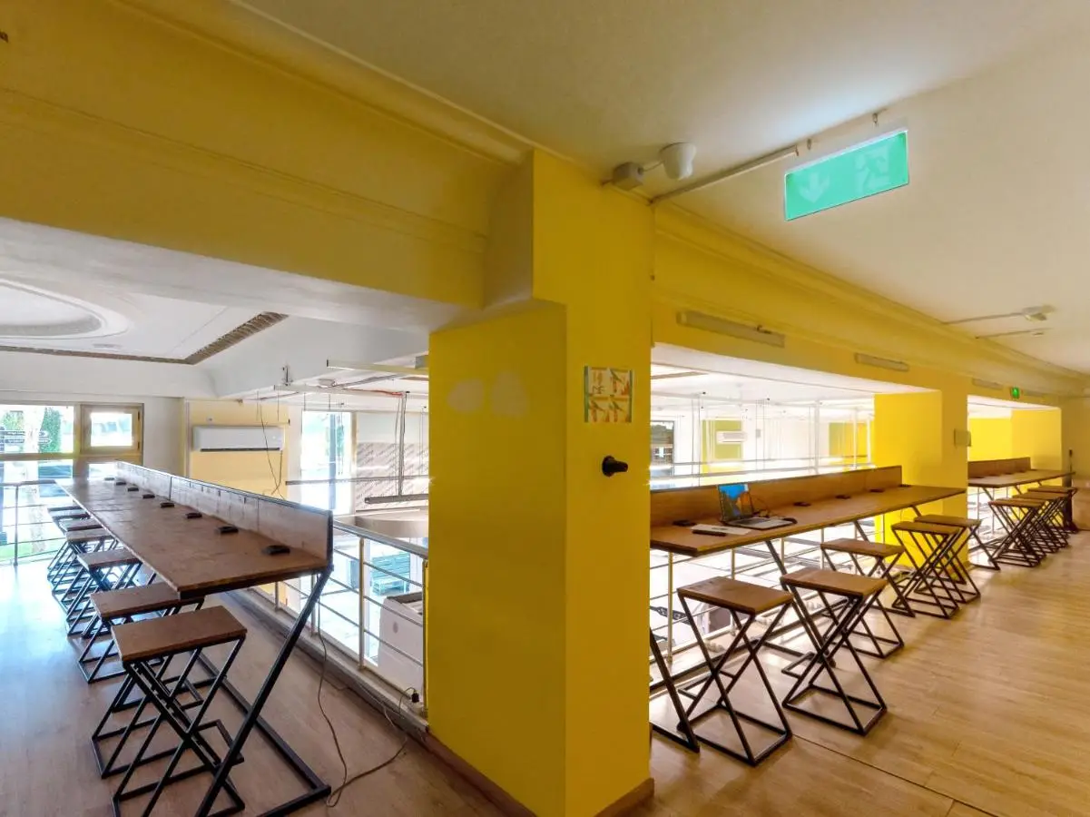 Capsule Hotel Happy lounge