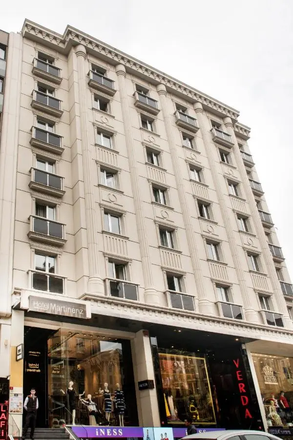 Martinenz Hotel Old City