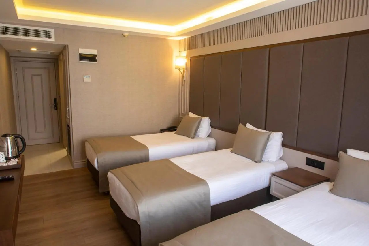 Martinenz Hotel Old City