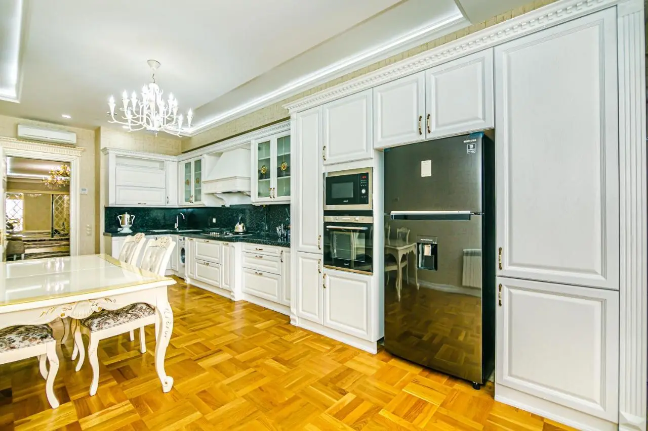 City Centre apartment on Nizami
