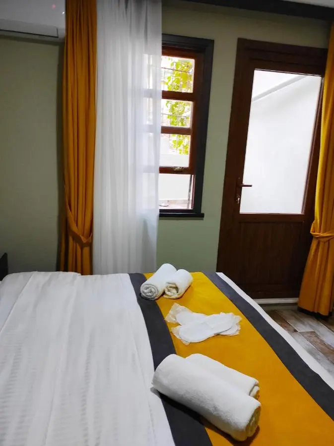 Lebon Hotel-Special Class