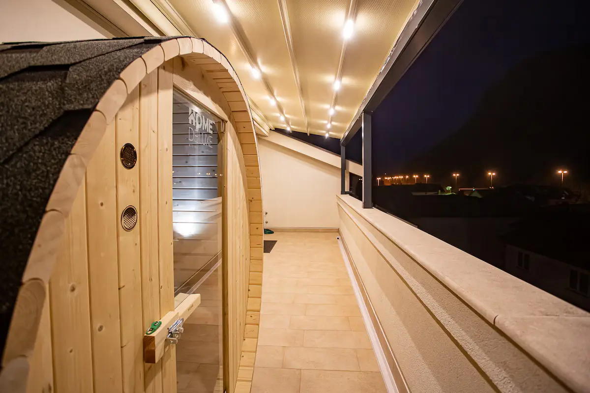 Sky Penthouse Old Bridge with sauna & jacuzzi