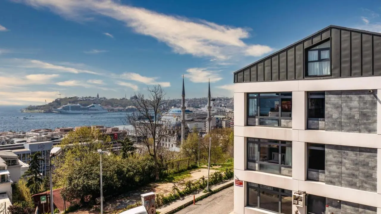 Monnas Bosphorus