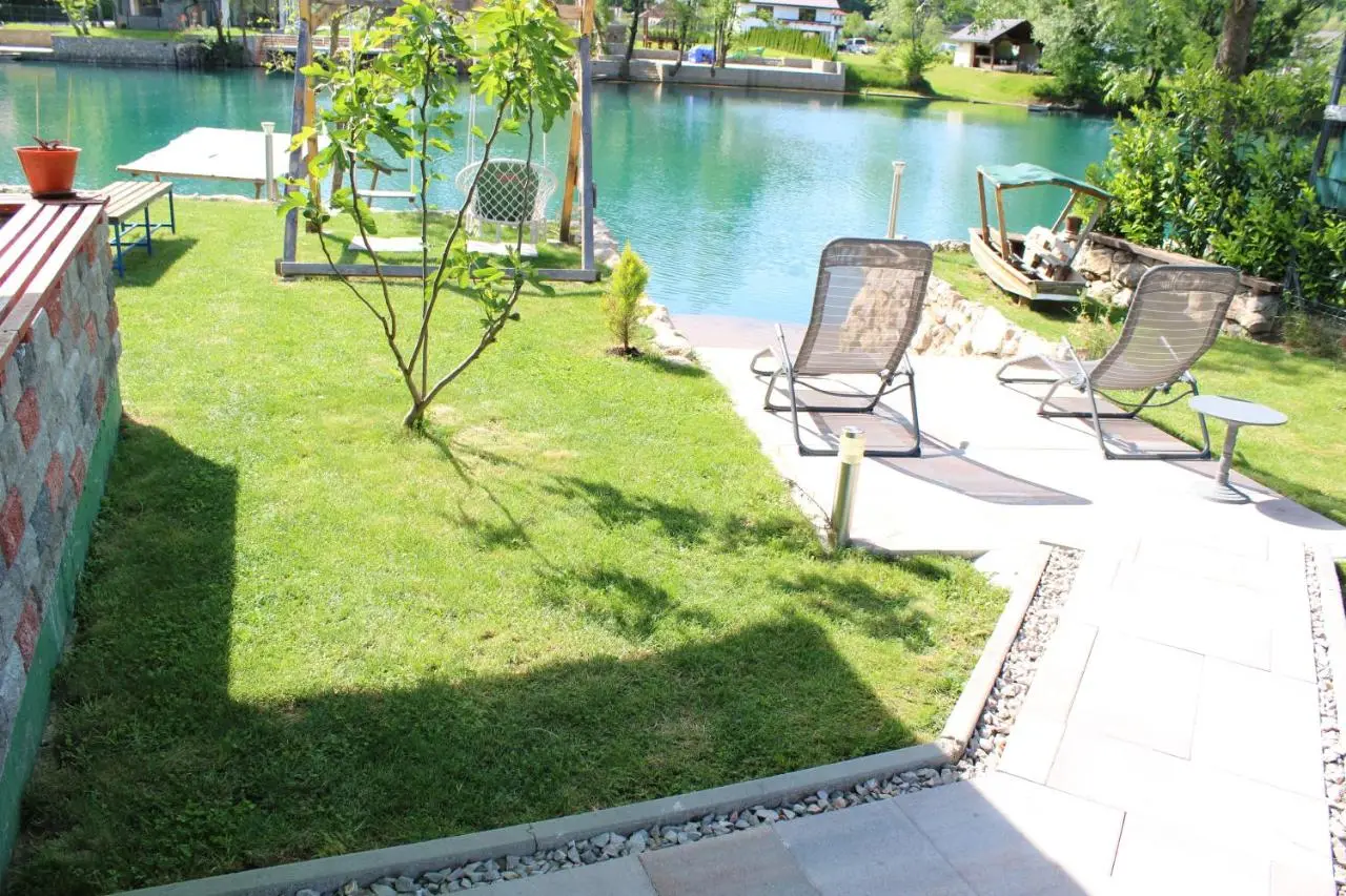 AM Una Lux House