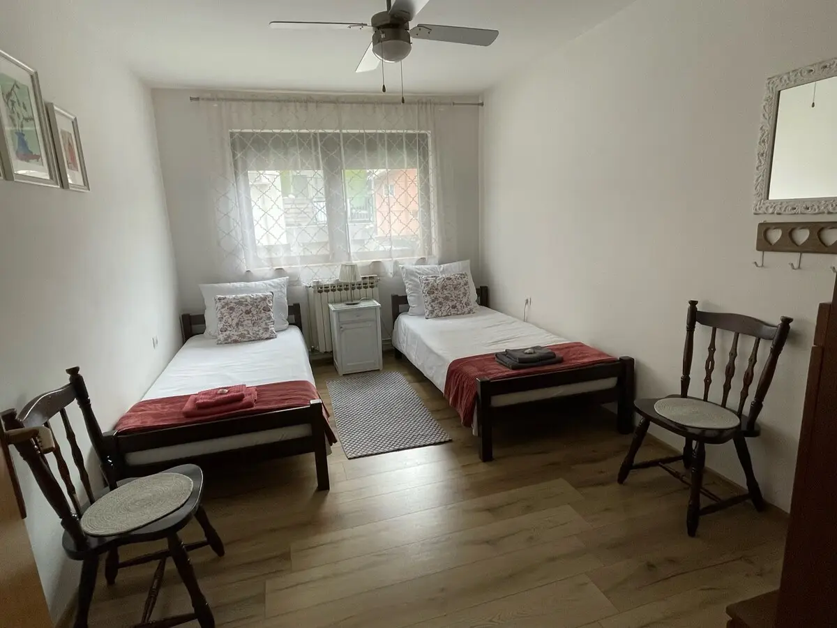 Olympic Silver Apt/ Free parking/ Garden/ Grill