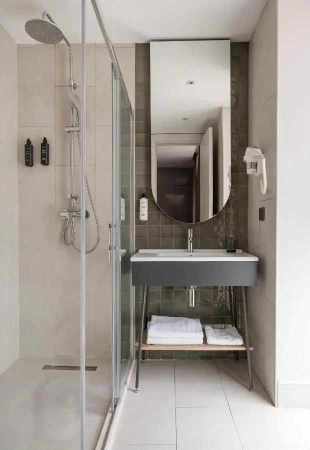 Upsuites Hotel