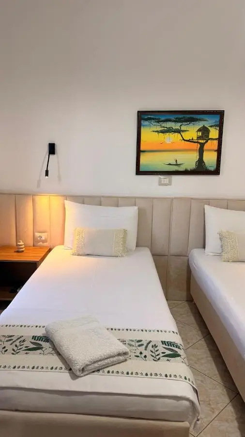 White house 2 Ksamil
