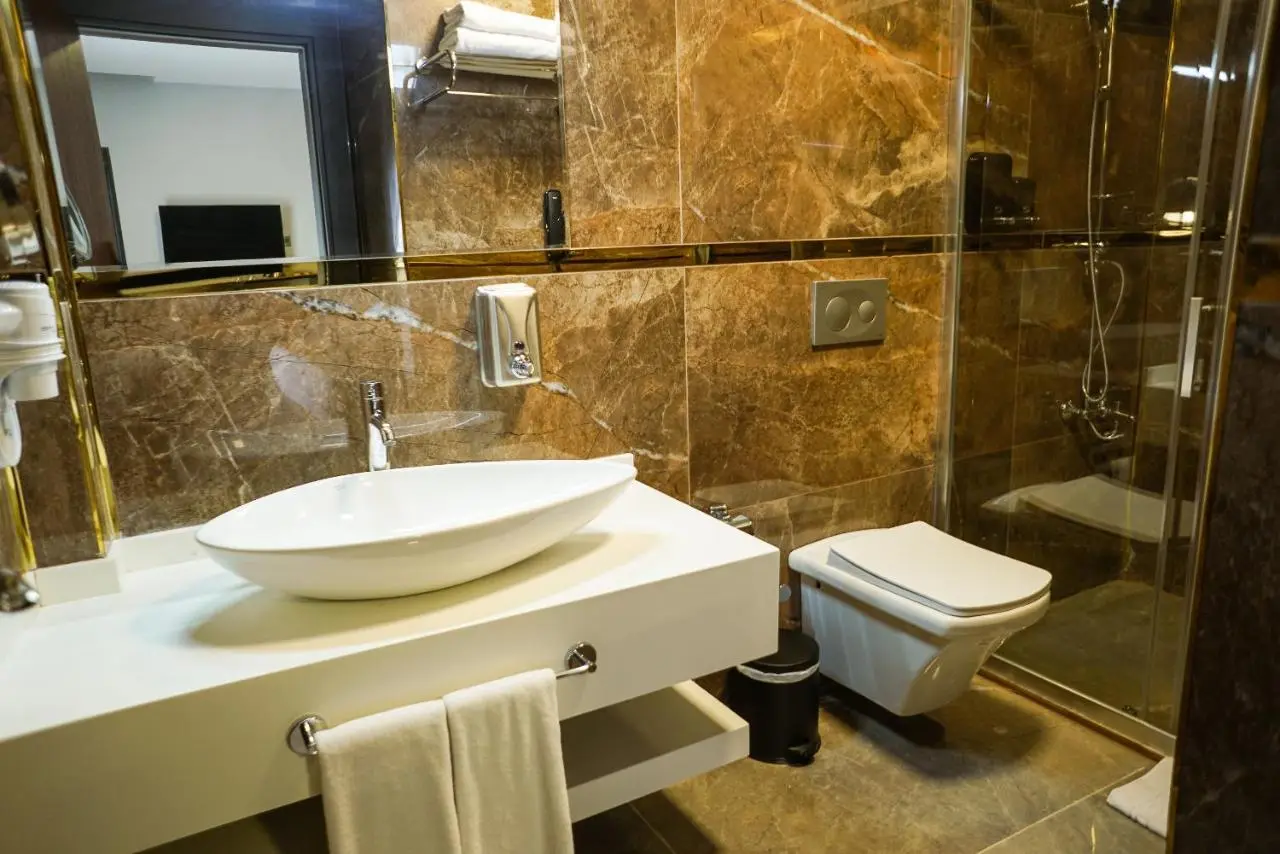 Aram Otel Business & Luxury
