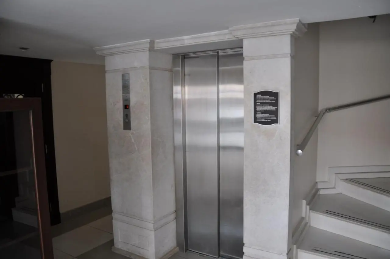 Almena Hotel
