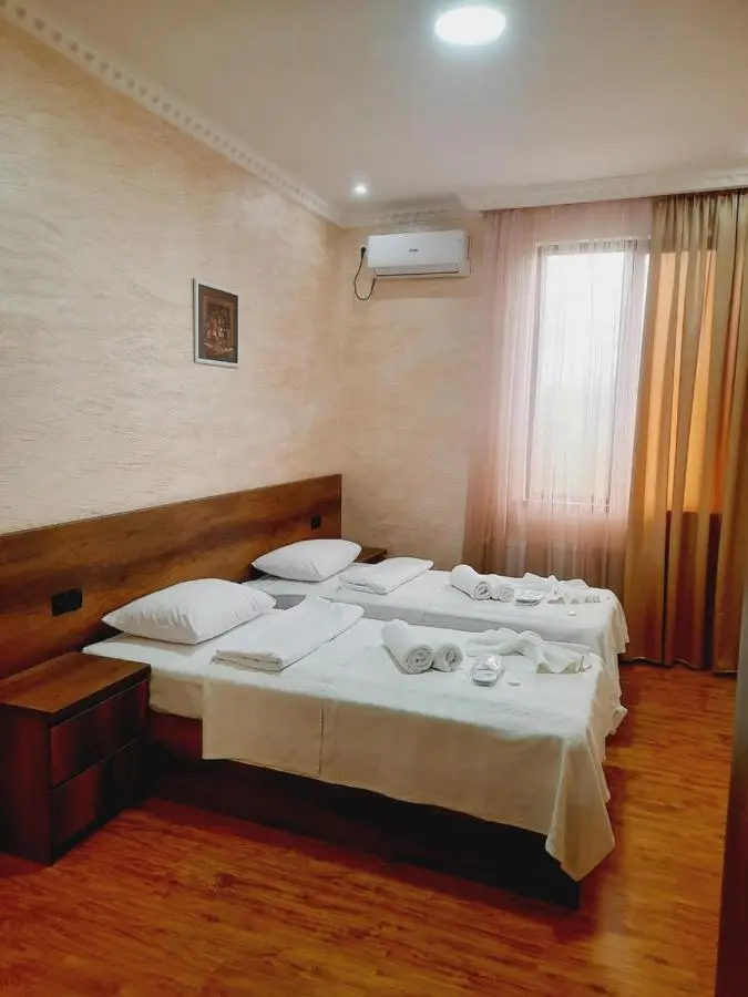 Inaisi Hotel