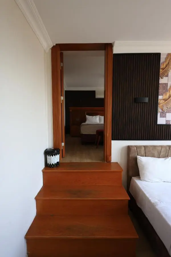 New House Hotel