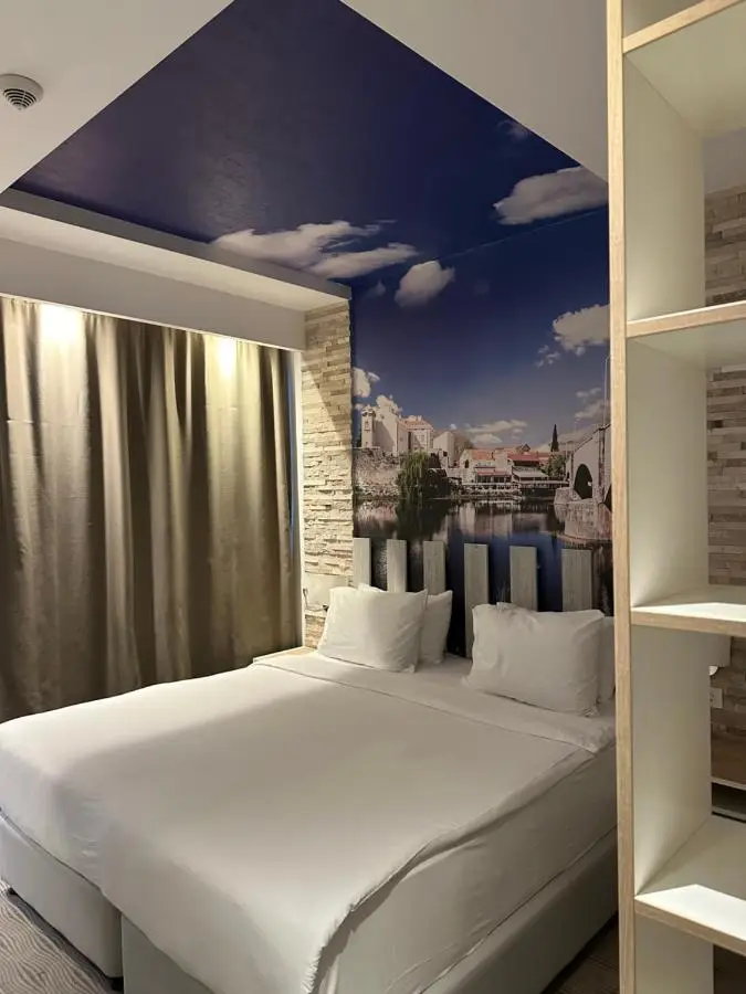 Hotel Nar