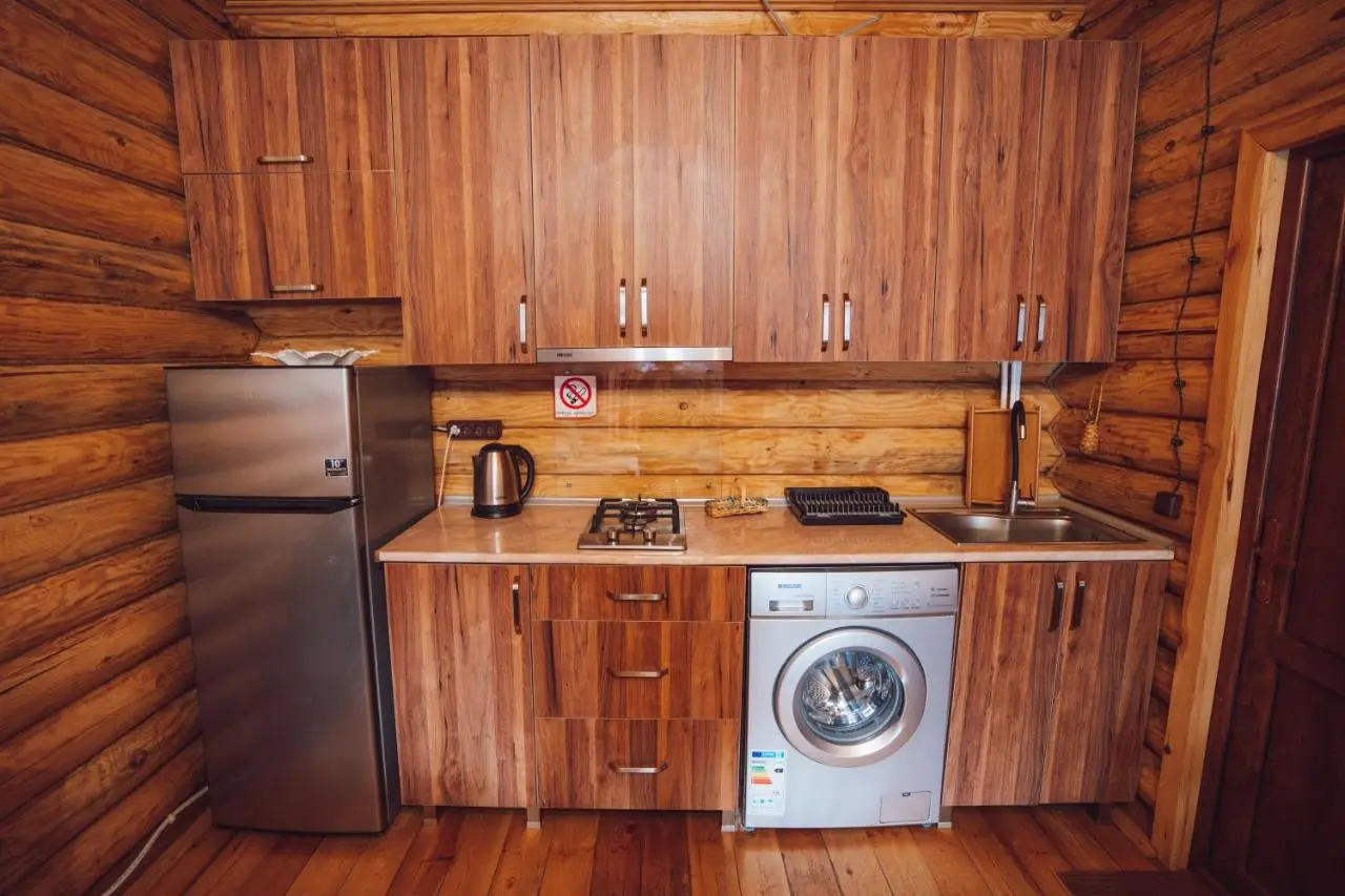 Kingswood Cabins Borjomi