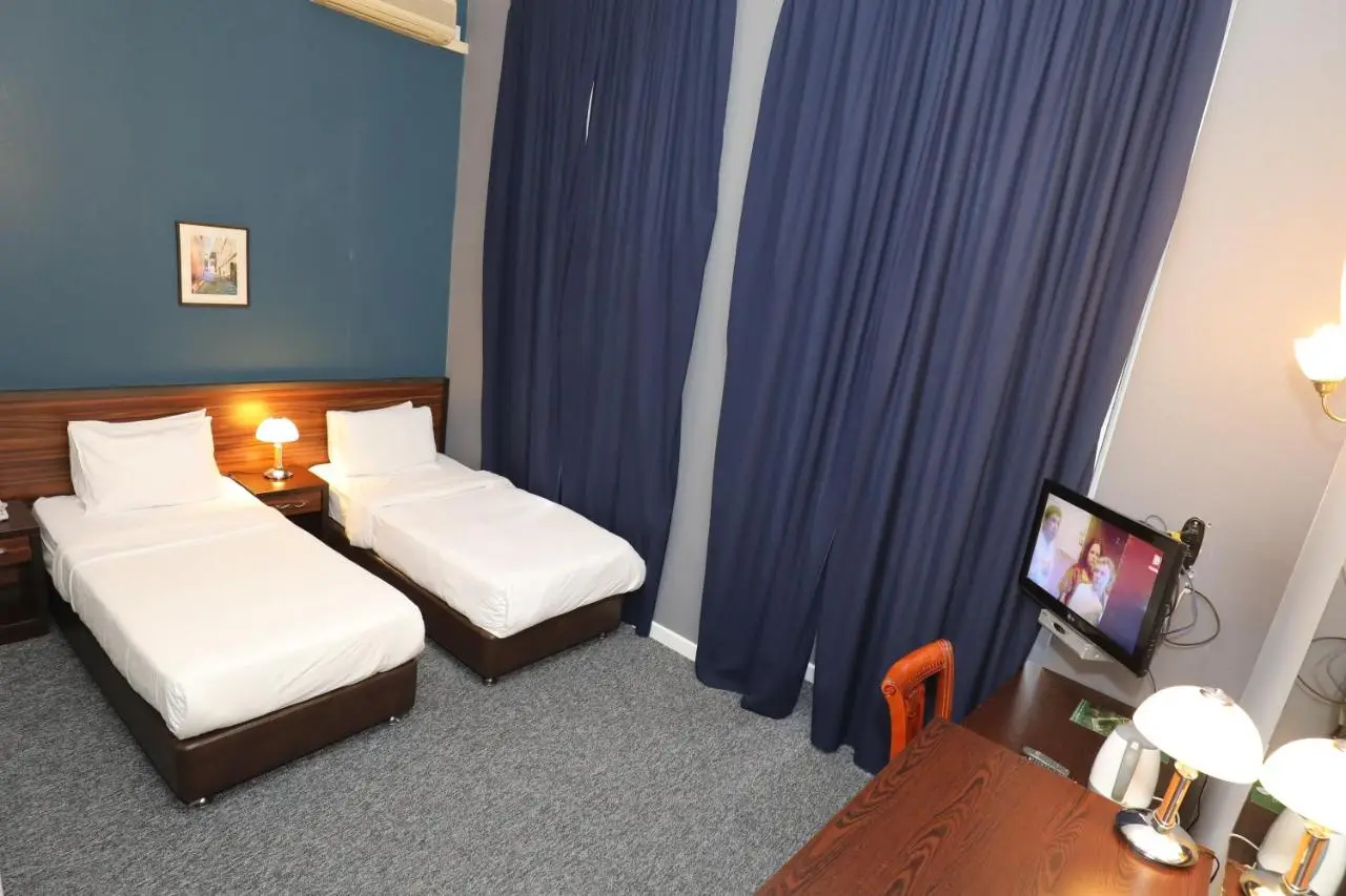 Azcot Hotel