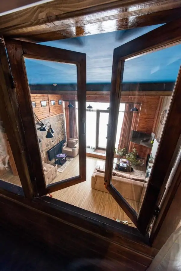 Evdo Apartments Loft2 Wooden House