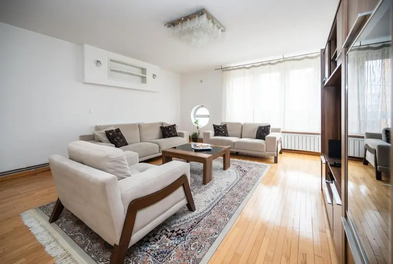 Spacious & Modern Apartment in the City Centre