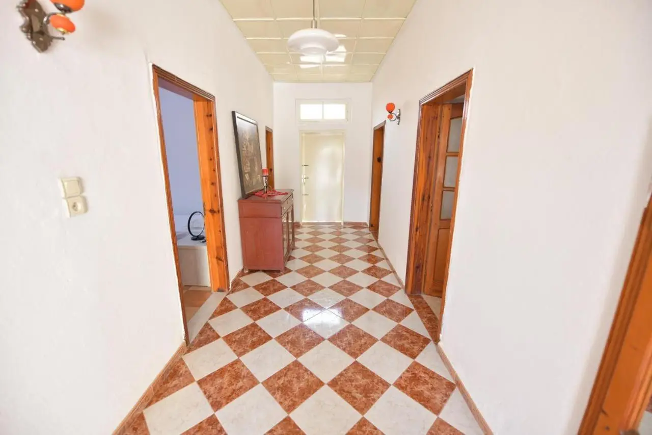 Fishta Villa and Apartments