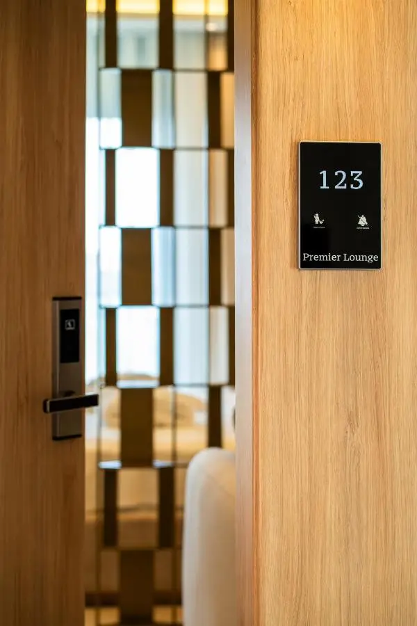 Premier Lounge Hotel