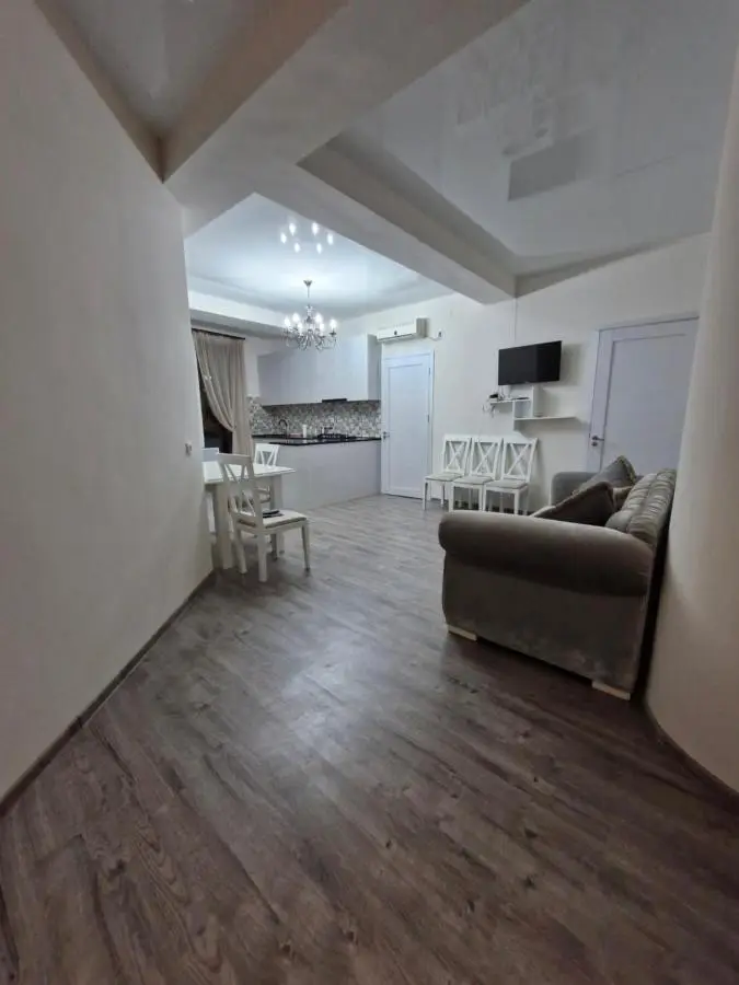 SWEET APARTMENT RUSTABELi