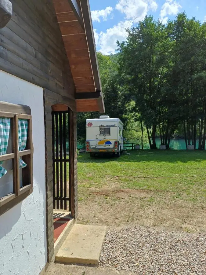 AutoCamp Aqualand