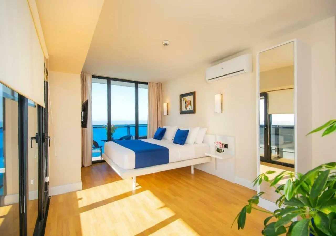 Aparthotel Orbi City sea view
