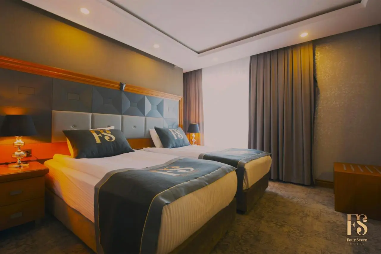 FOUR SEVEN HOTEL