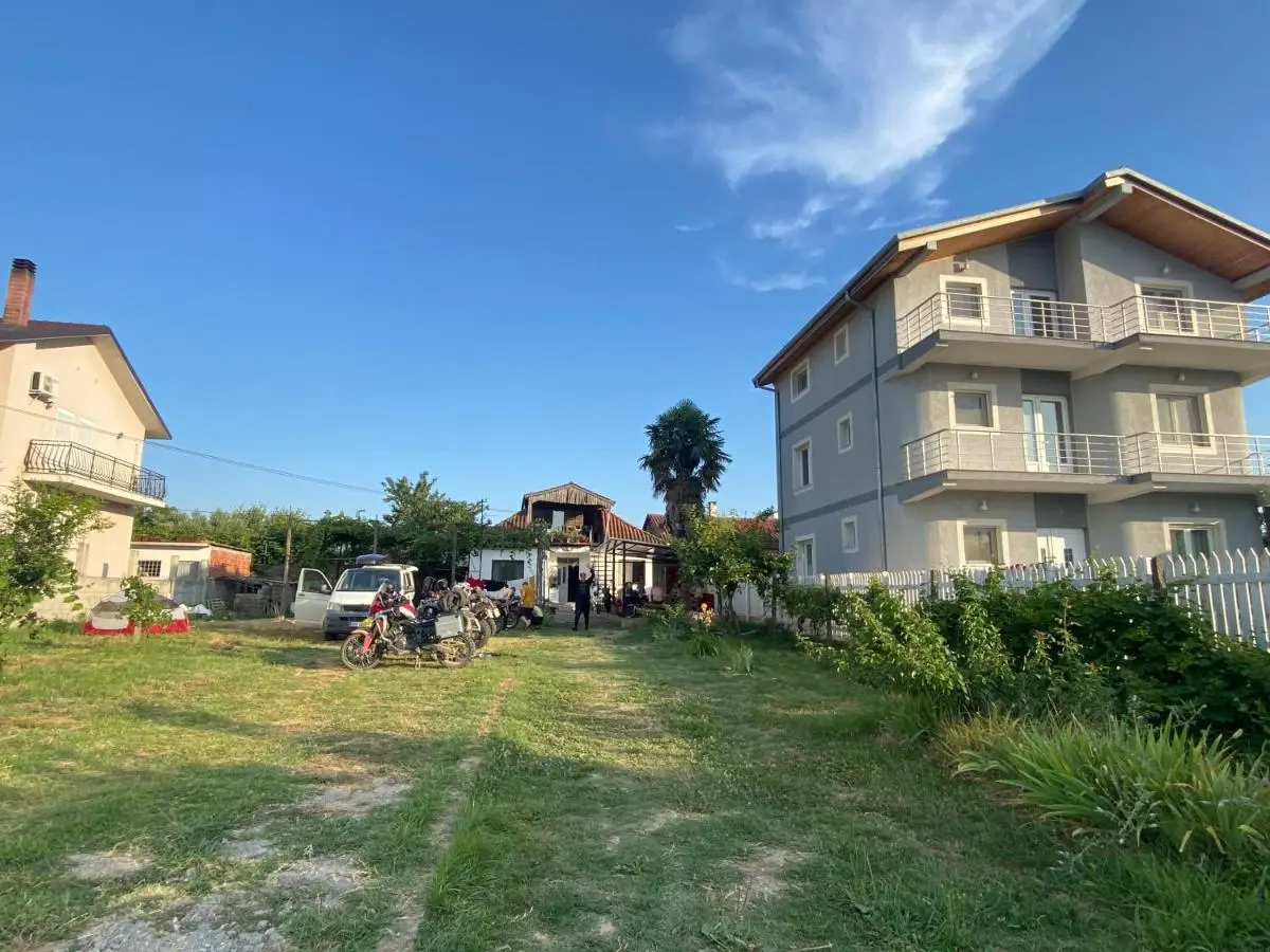 Roza's Guest House Camping Shkoder