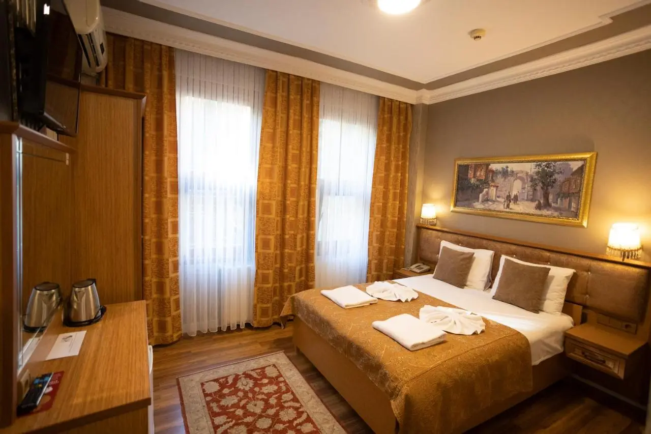 Tashkonak Studio Suites