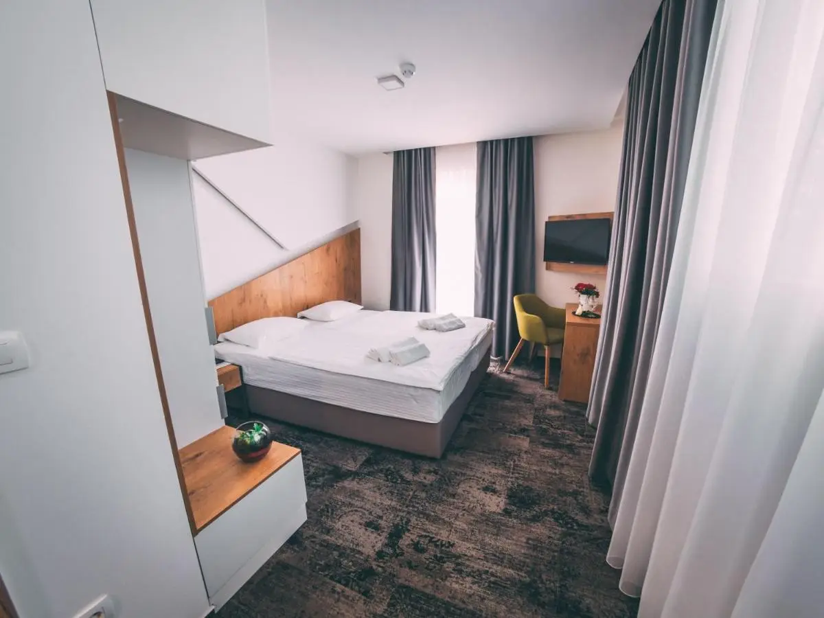 Orange Hotel