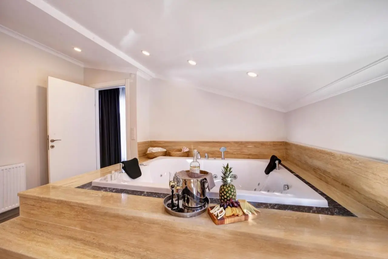 Etiz Hotels & Residences