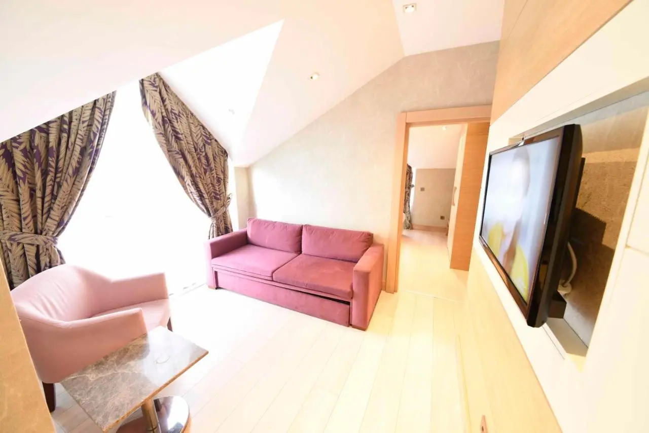 Le Mirage Hotel