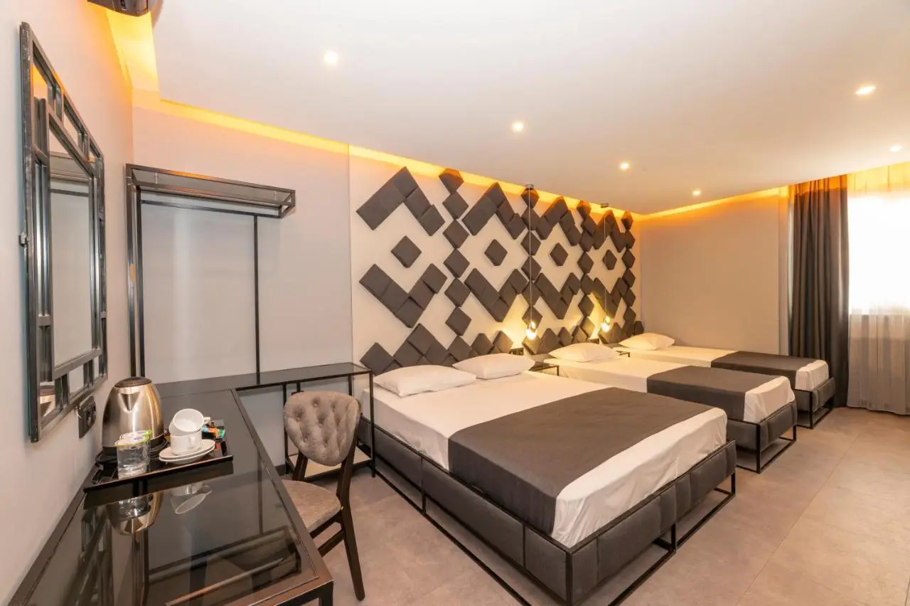 White Palace Hotel