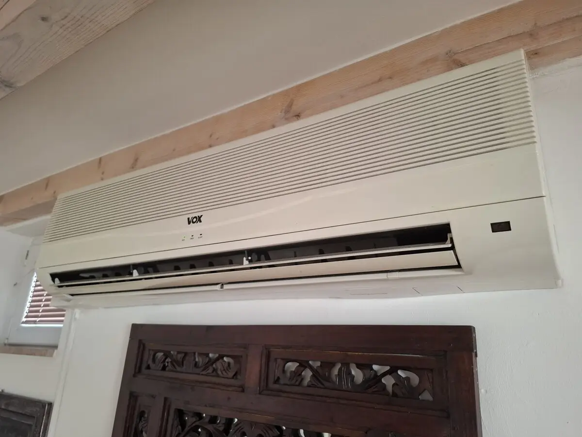 Superior 2   106m2 Apartment A/C free Parking