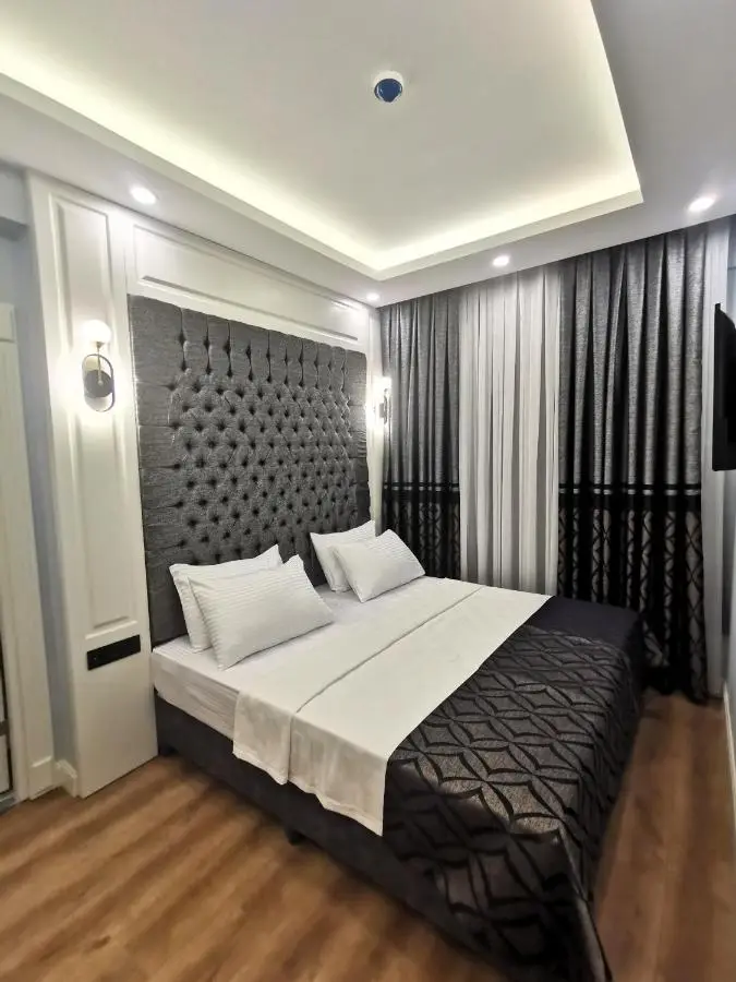 Luxx Garden Hotel