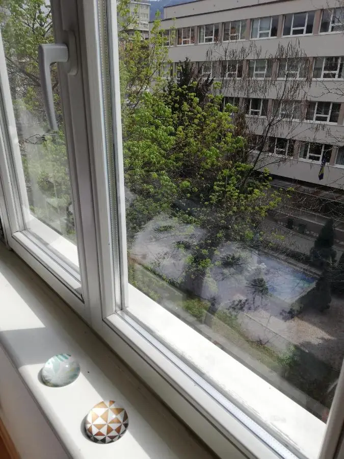 Sunny & Quiet Studio - Central Location