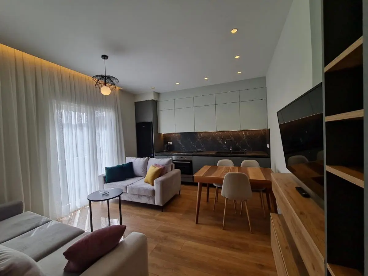 Adore - Modern Apartment