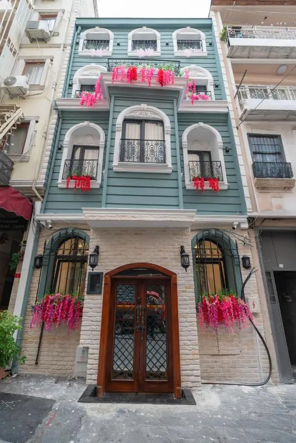 THE MUA LUXURY HOMEs