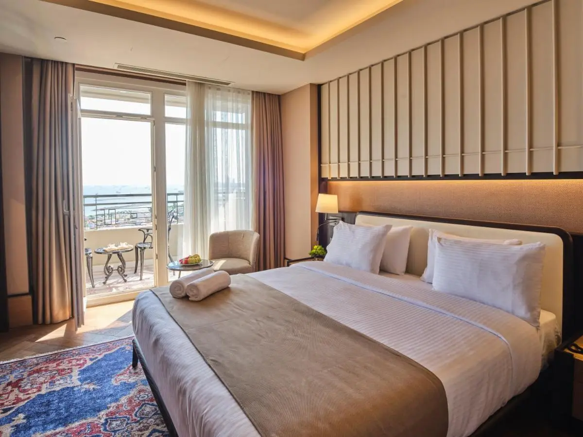 Four-G Hotel Premium