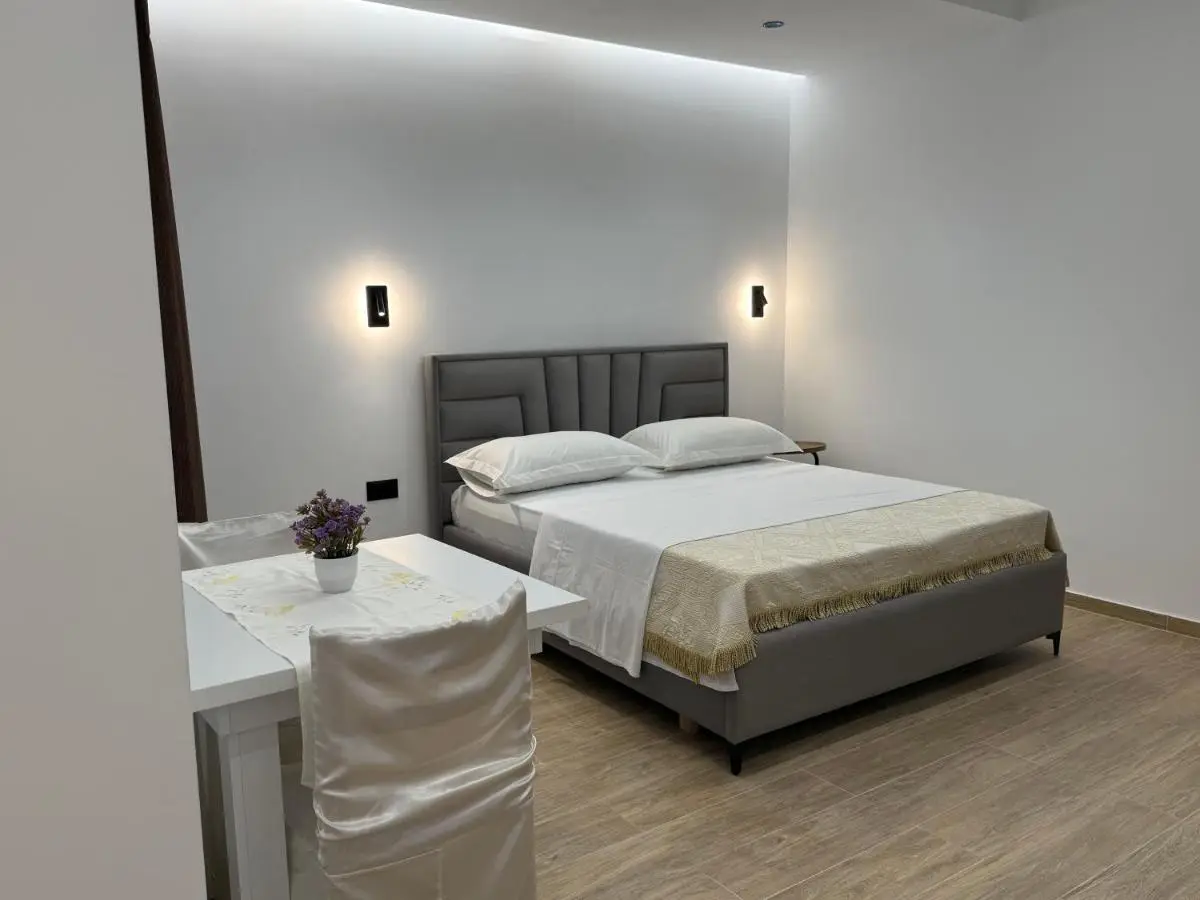 Mico's Apartments