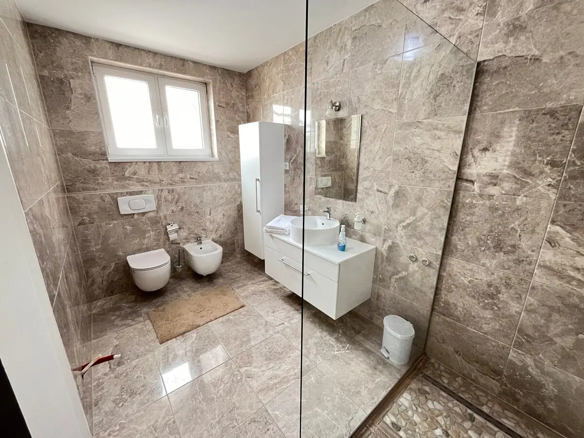Cheerful and luxurious villa near the Una River