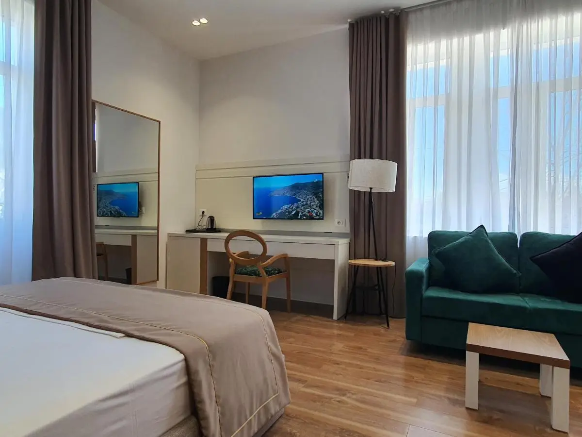 HEIRESS Hotel