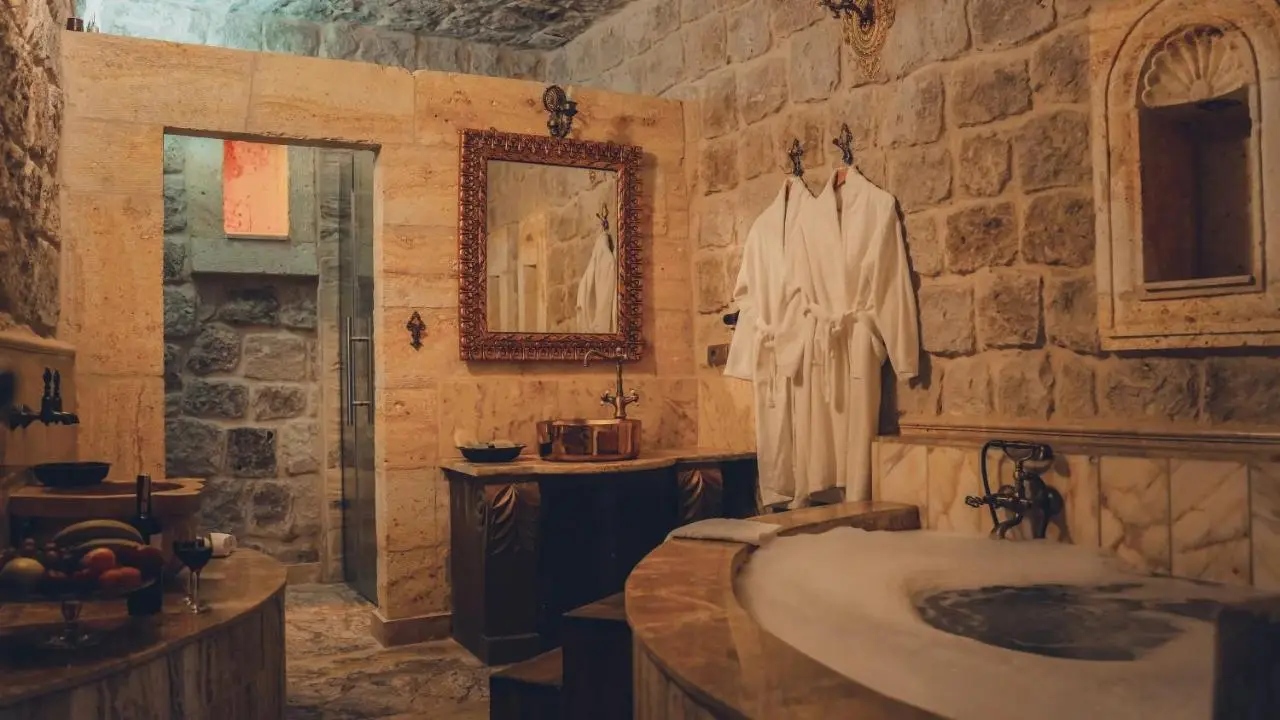 Serenus Cave Suites