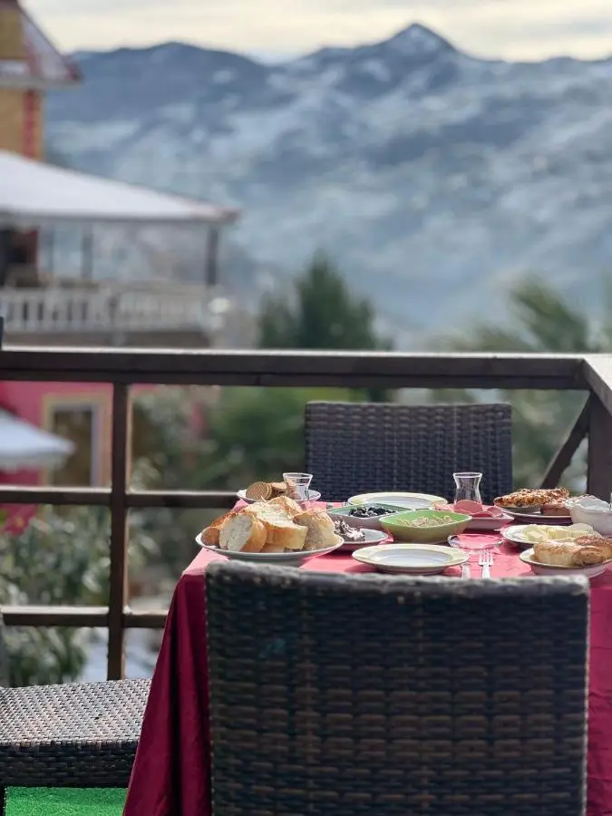 Brothers Bungalov
