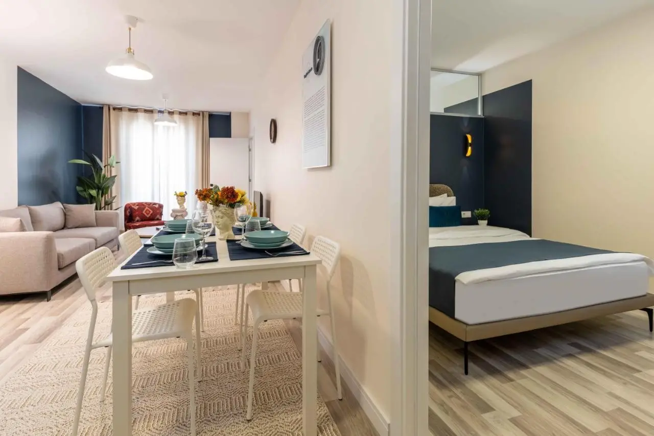 Monnas Suite