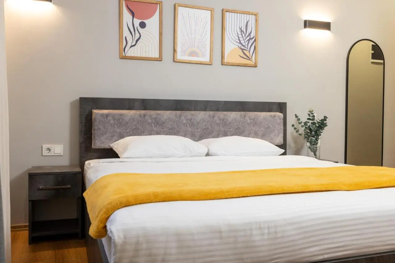 BRANDROOM HOTEL
